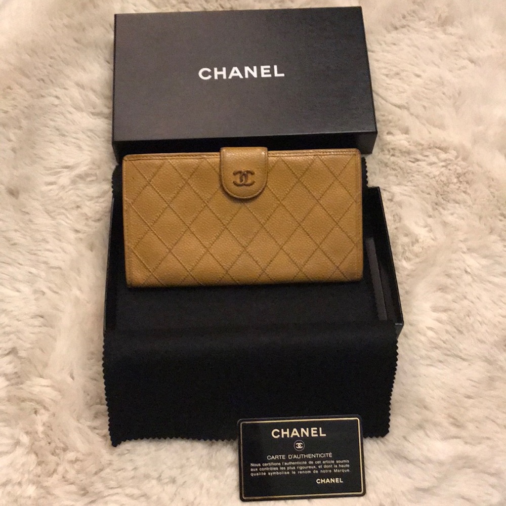 CHANEL - Beige Caviar Bifold Wallet
